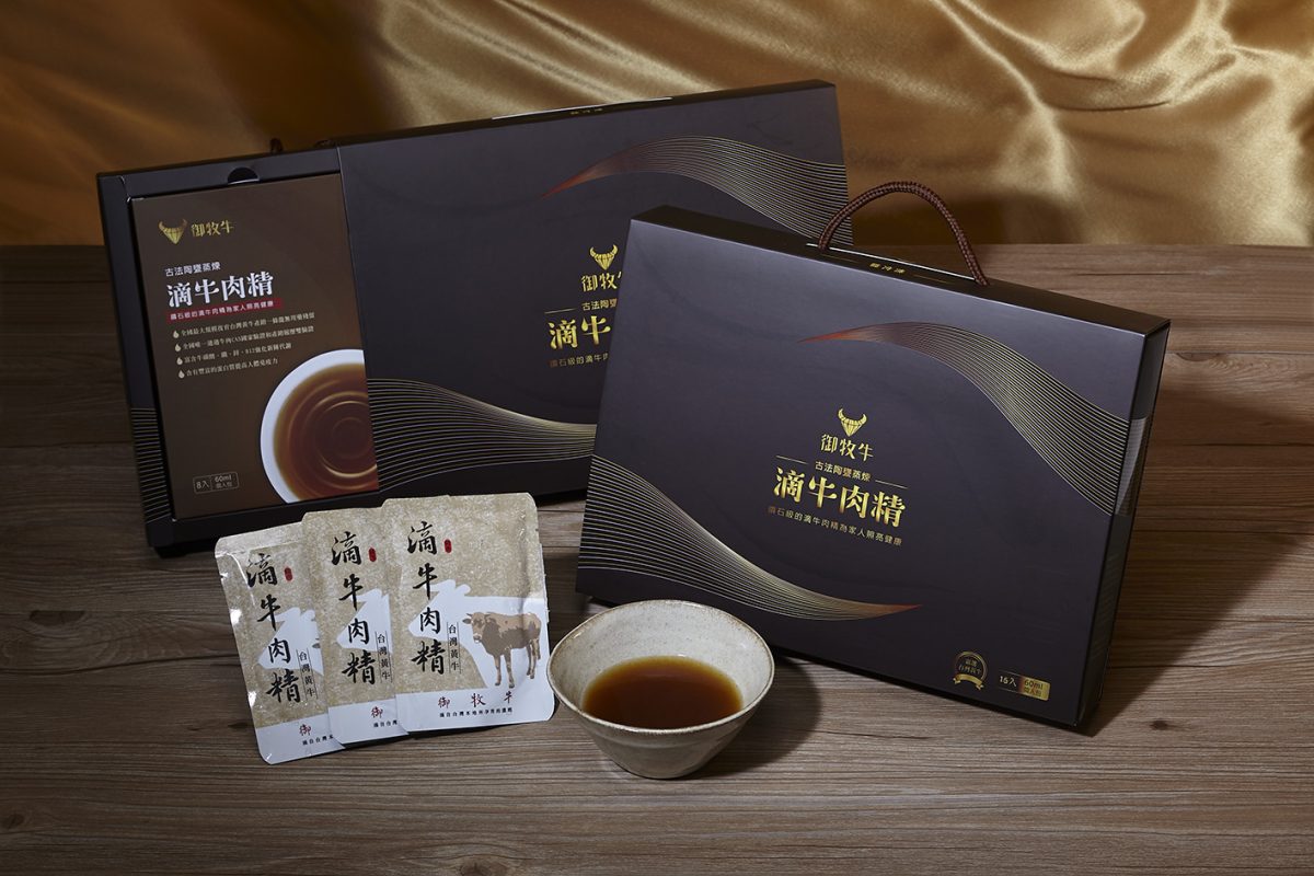 御牧牛滴牛肉精營養成分，含牛磺酸88.1mg/100g、游離胺基酸669.7mg/100g、BCAAs 18.6mg/100mL、肌肽397mg/100g、鐵4.53mg/100g、鋅1.31mg/100g及維生素B12 3.02μg/100mL